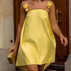 Cute yellow silk dress! Never worn